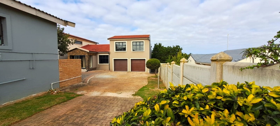 5 Bedroom Property for Sale in Noorsekloof Eastern Cape